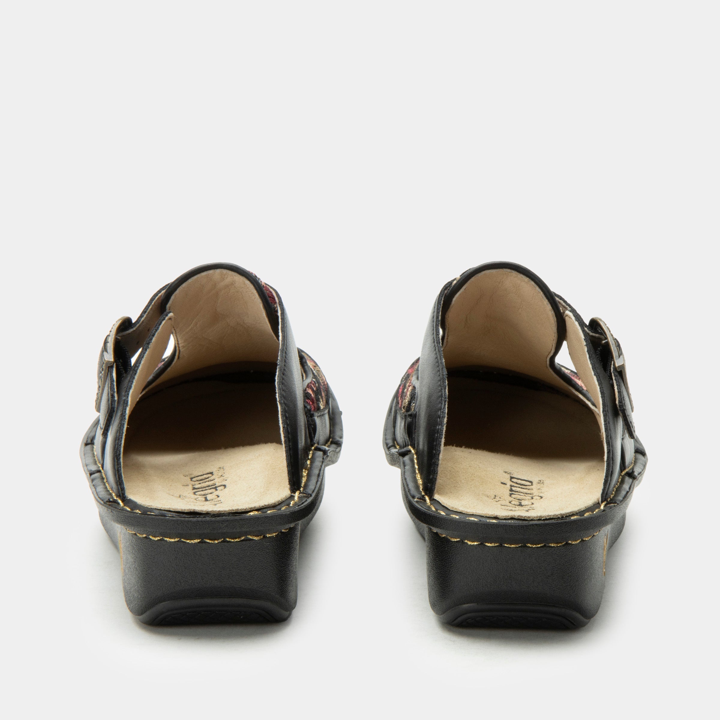 Classic Handicraft Shoe - Image 4